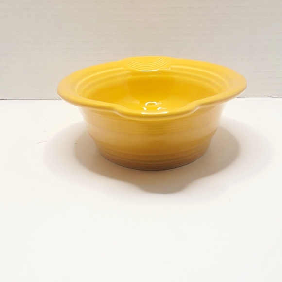 Fiesta 13 oz Oval Casserole individual Dish Daffodil Yellow Handles - Picture 7 of 7